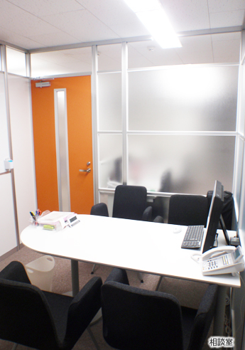 ���������i